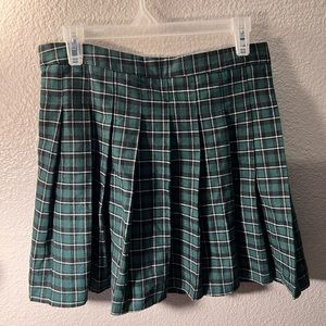 SHEIN Green plaid skirt. Size Large